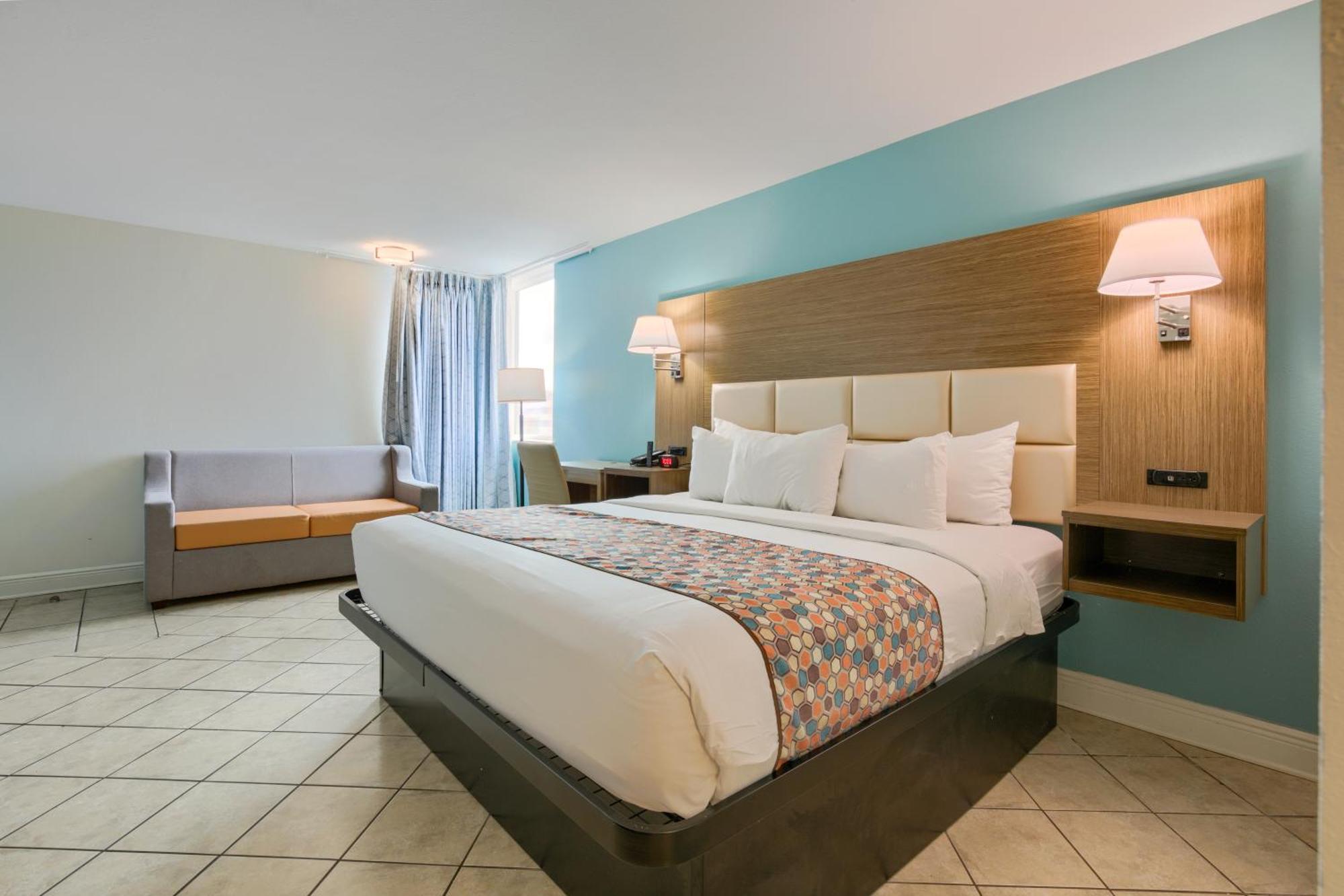 Beachside Hotel