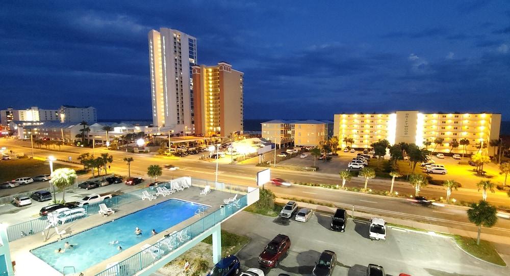 Beachside 3*